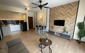 Hidden Gem @ Marina View Villas Pd